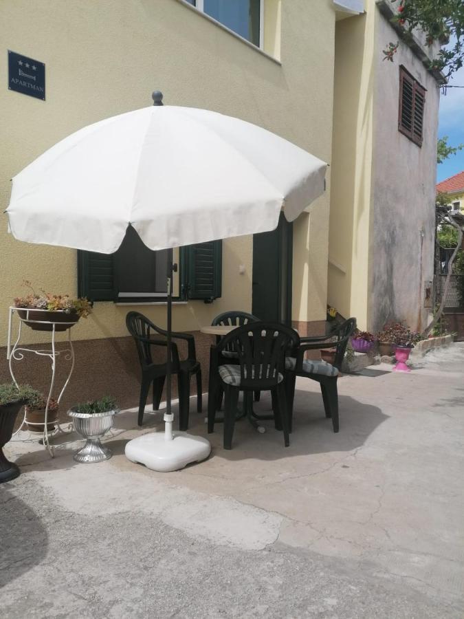 Apartment Sunce Kastela Bagian luar foto