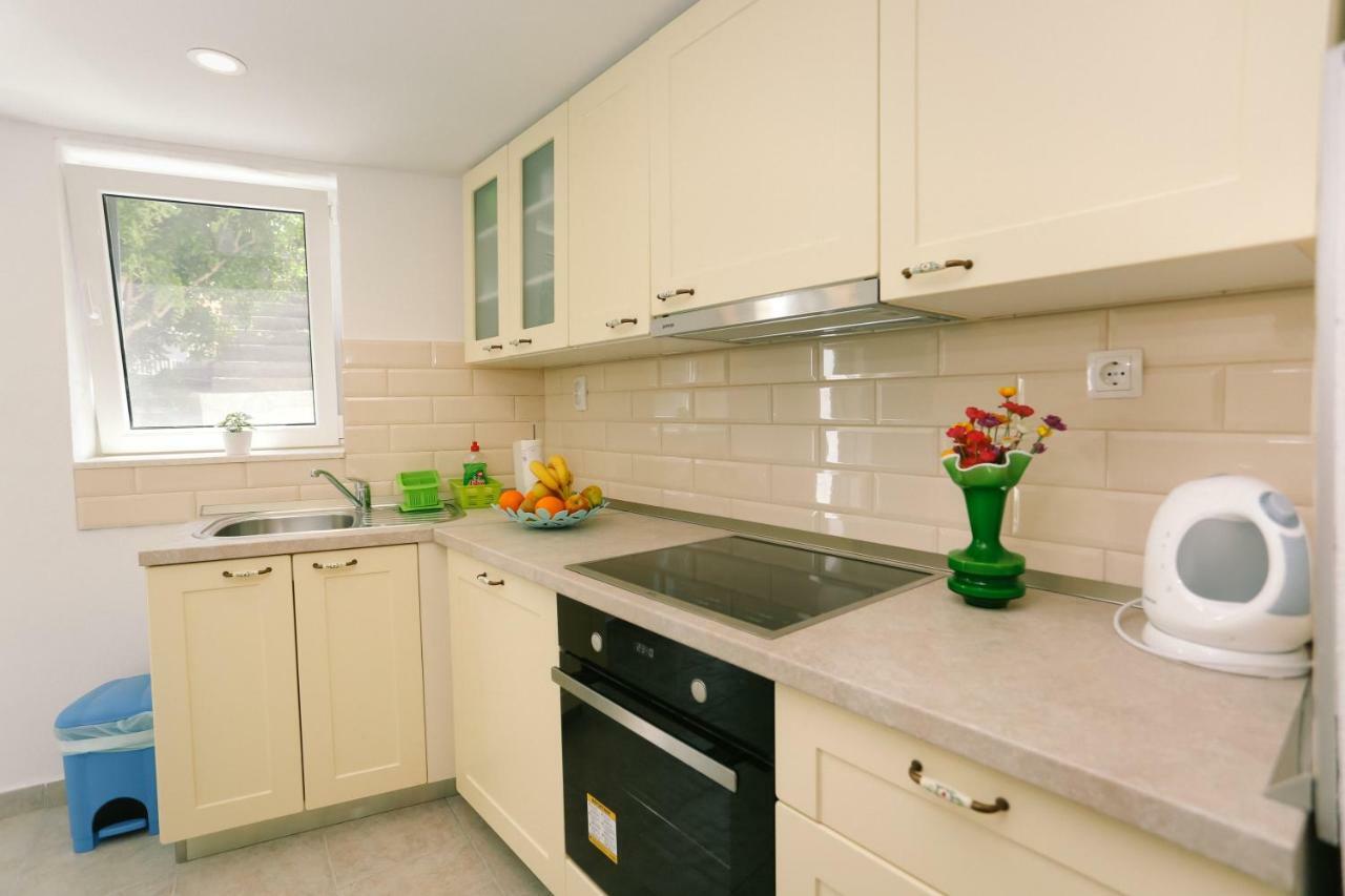 Apartment Sunce Kastela Bagian luar foto