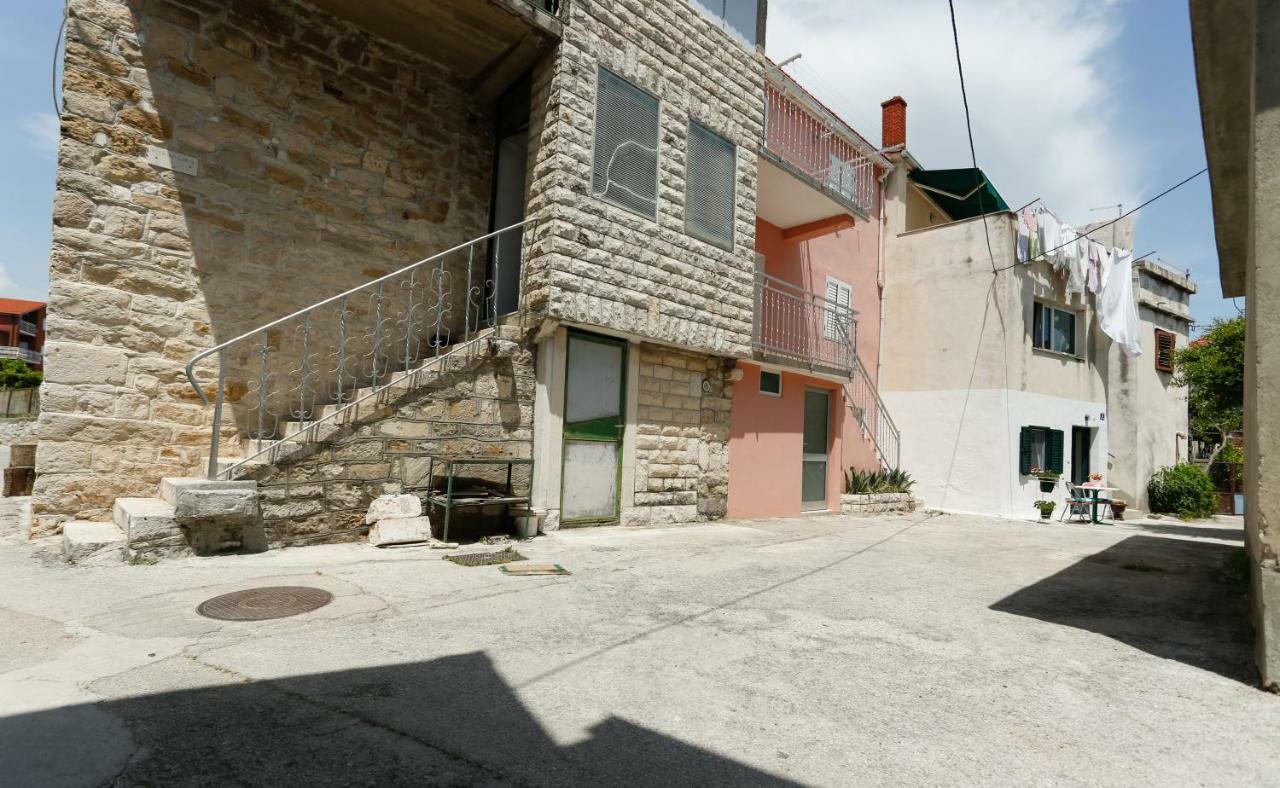 Apartment Sunce Kastela Bagian luar foto